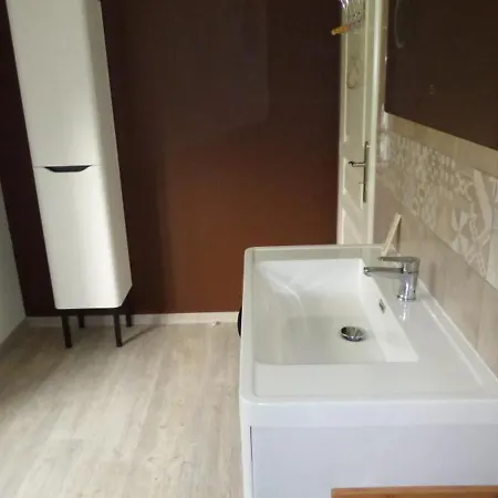 Charmante Maison En Pierres à Coly - Fr-1-616-19 *